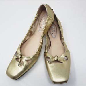 Tod's Loafers Gold Flats Sz 10 Driving Shoe Square